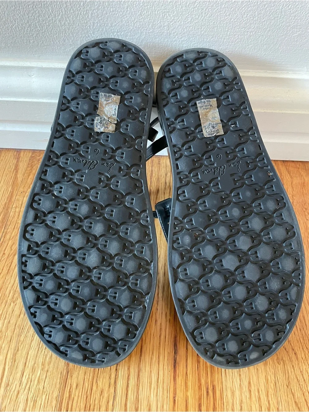 Sam Edelman Black Croc-Embossed Leather T-Strap Sandals - Picture 5 of 6